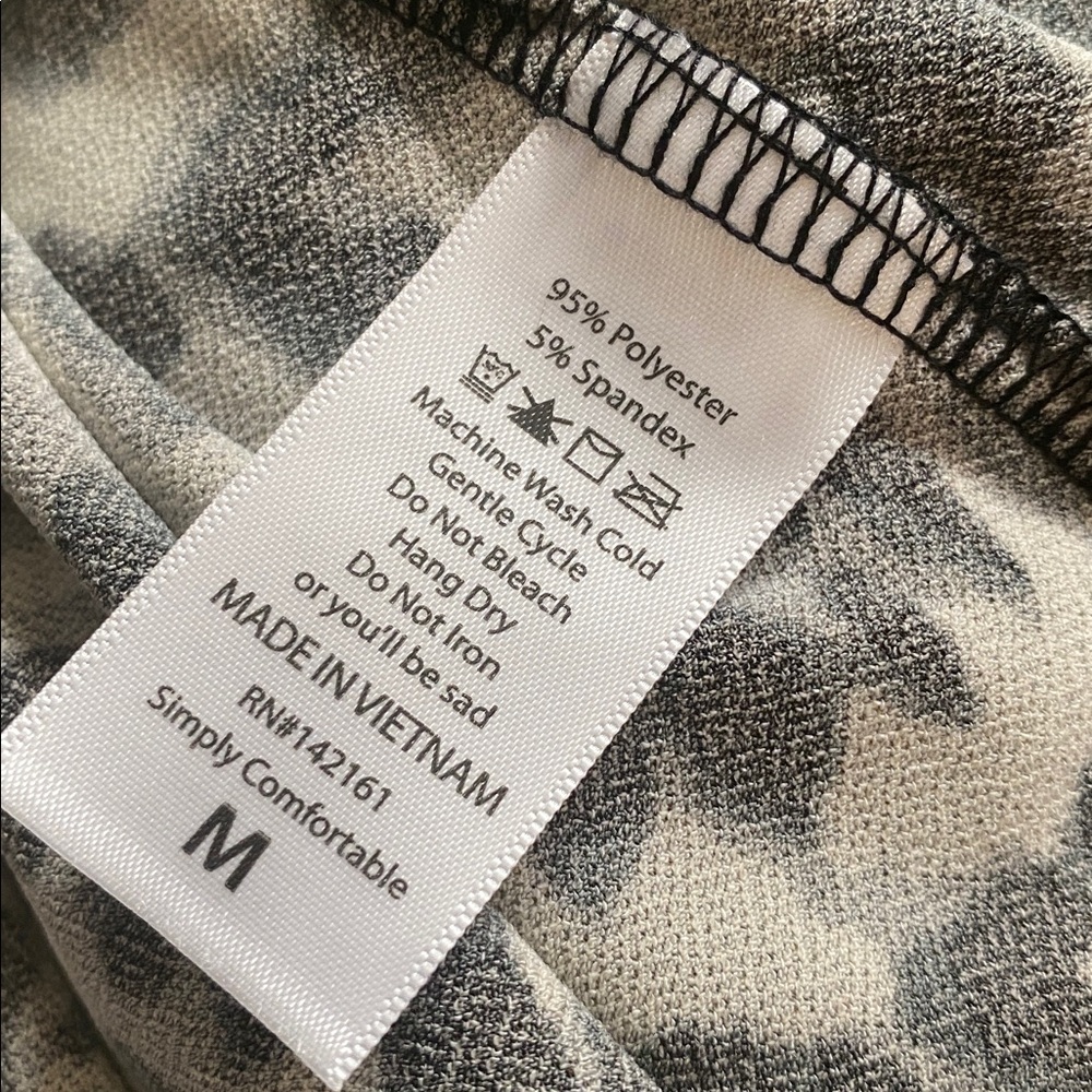 LuLaRoe NWT Debbie medium dress animal print - Picture 9 of 9